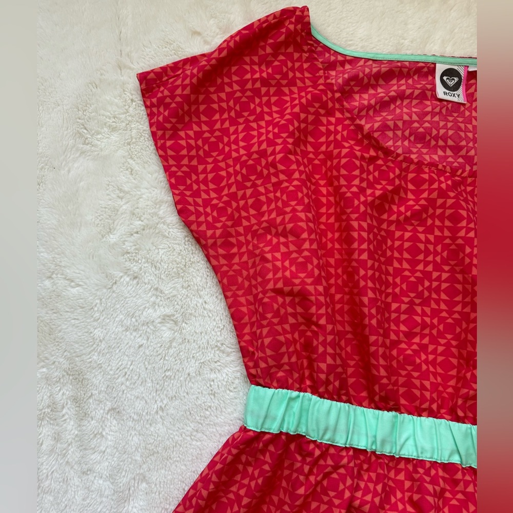 ❌SOLD❌Roxy Dress Teen's Large Red Geometric Mini Back Cutout Short Sleeve Swim - Picture 5 of 14